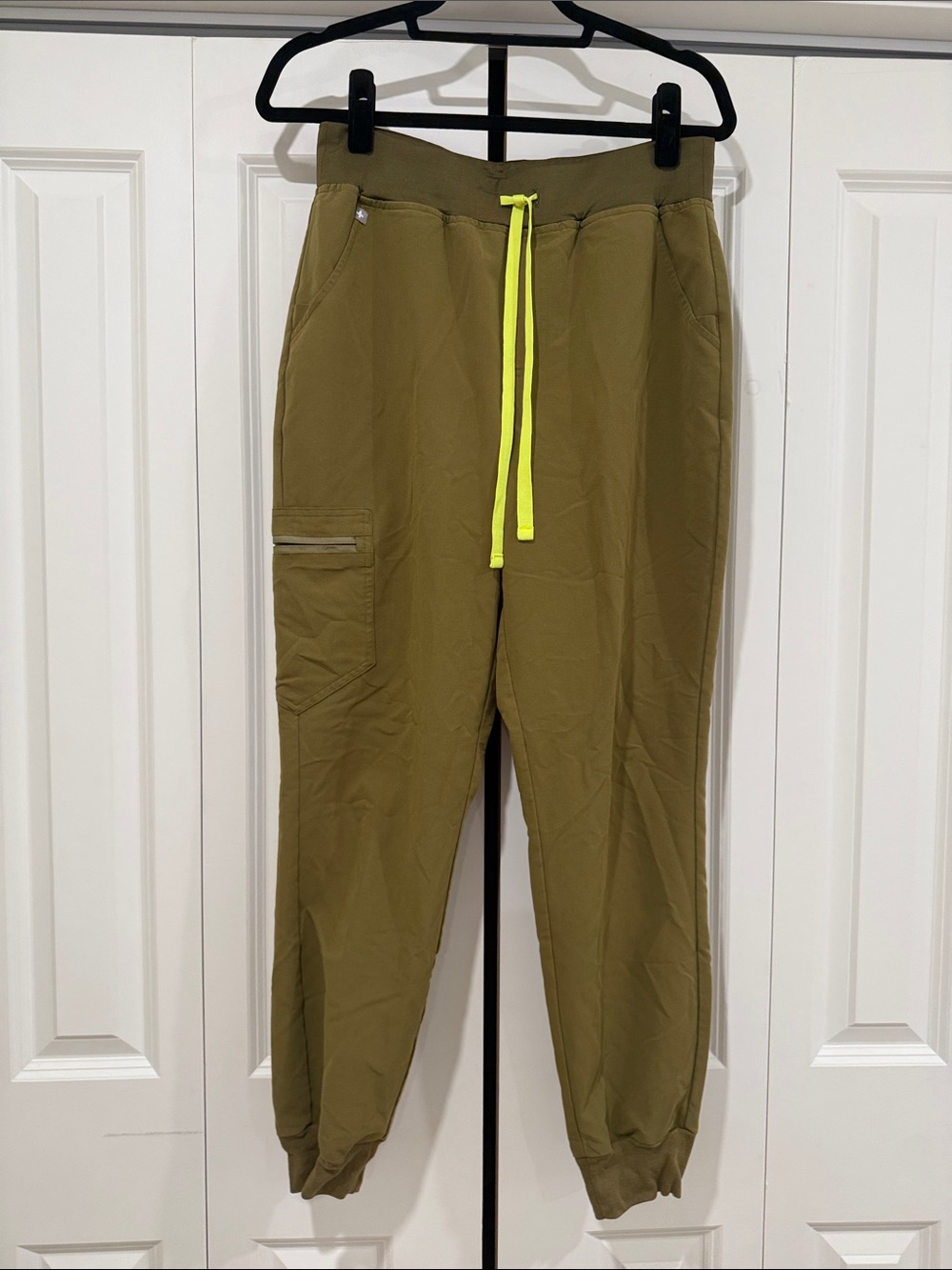 Women’s Figs Martini Olive Zamora HR Scrub Joggers